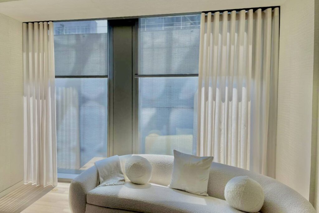 Honeycomb shades blackout 3